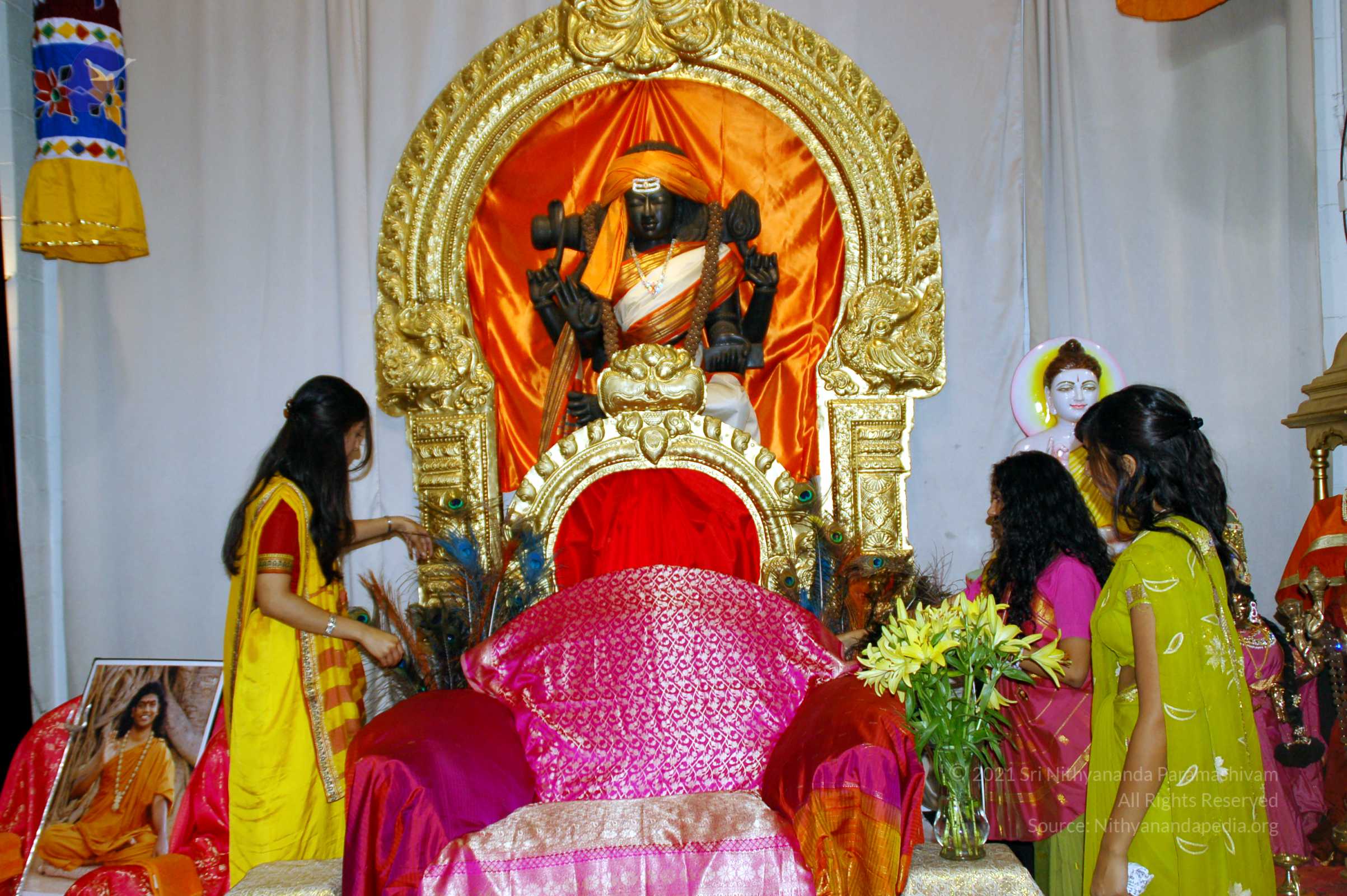 20091003_03October_Pratayksha_Puja_SetUp_0301