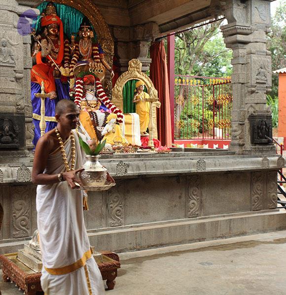 2011-08aug-19-nithyananda-photo-ia-day-1-04a-welcome_CMP_WM