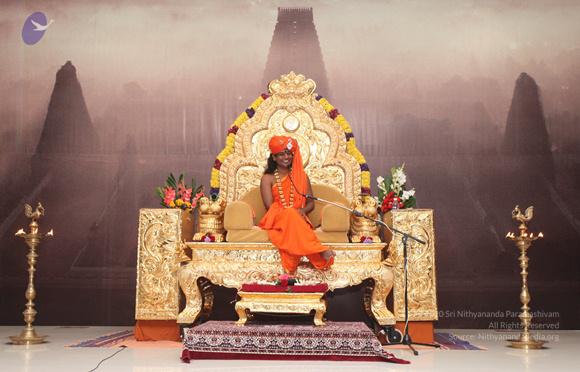 2011-08aug-19-nithyananda-photo-02a-swamiji-kailash-satsang_CMP_WM