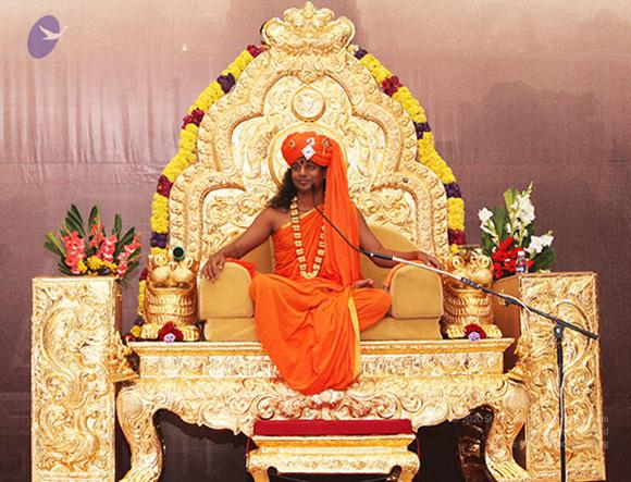 2011-08aug-19-nithyananda-photo-ia-day-1-05c-swamiji-talk_CMP_WM