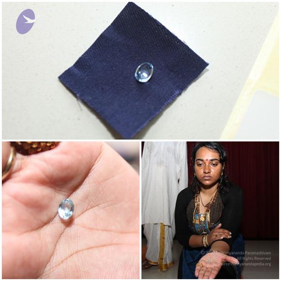 2011-08aug-19-nithyananda-photo-ia-day-1-09b-diamond-materialization_CMP_WM