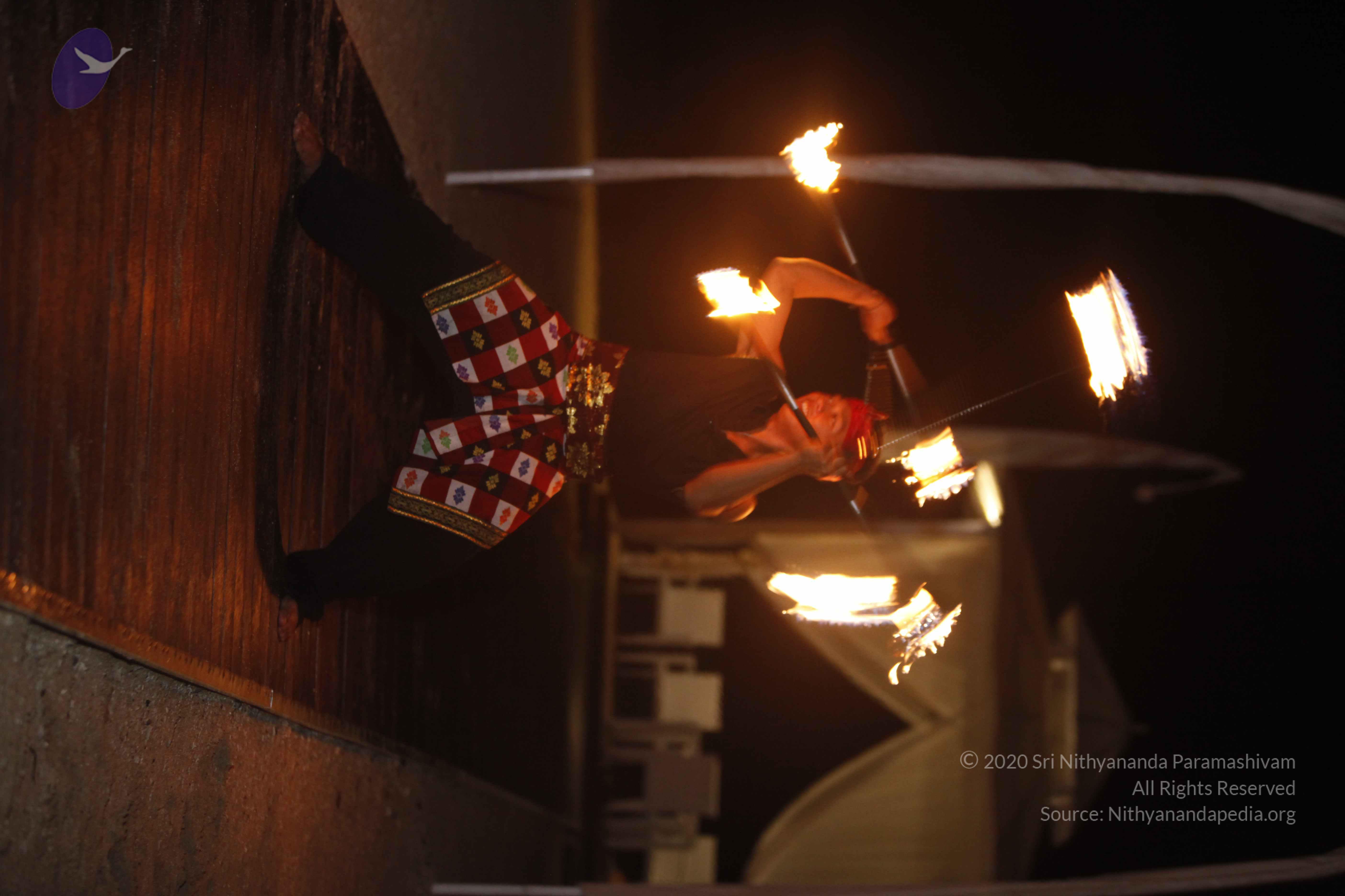 20131220_Photo_1047__MG_7885_CMP_WM