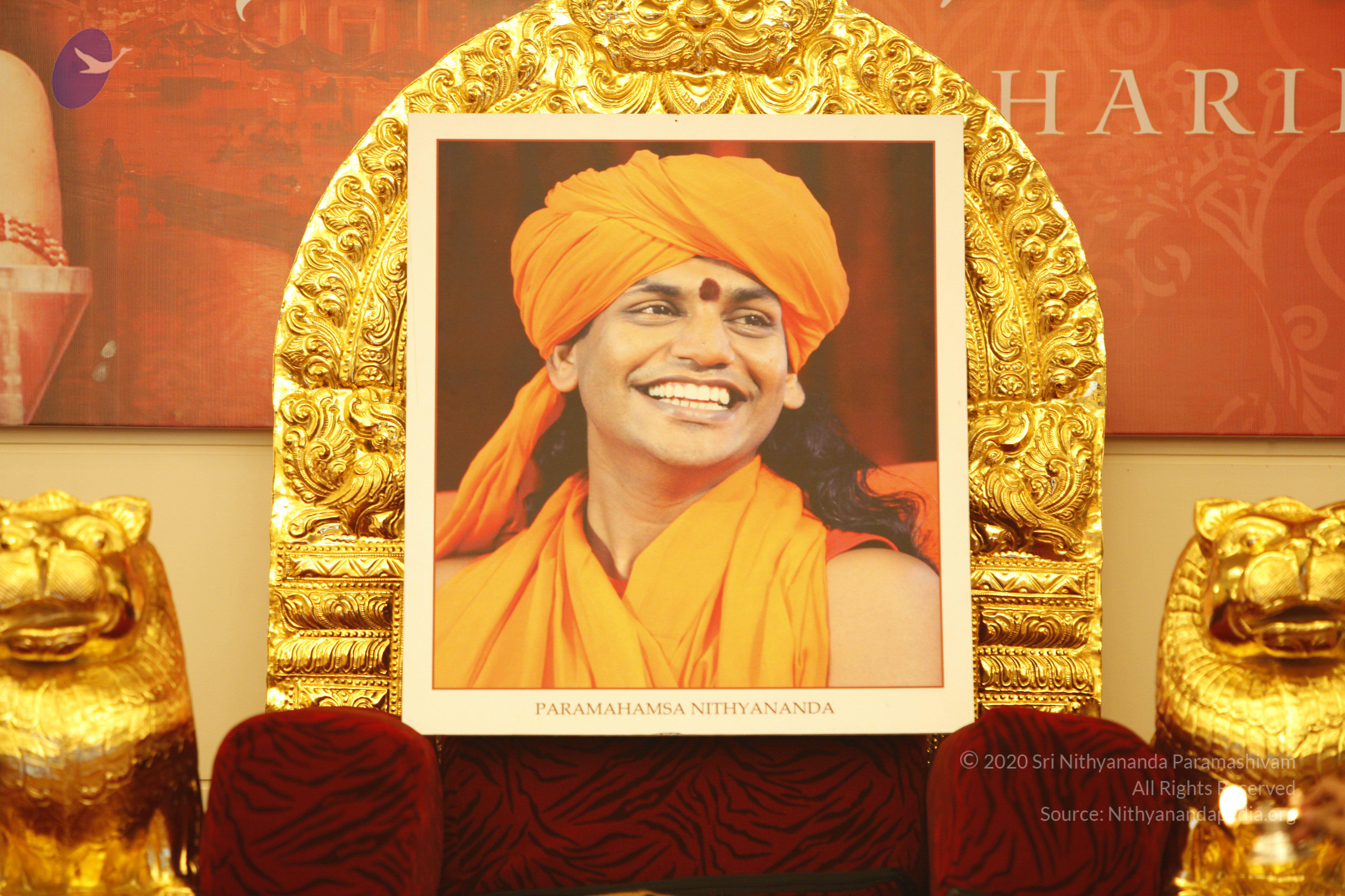 2014-01jan-17th-nithyananda-diary-haridwar-ia_MG_6556-20140117-112320-paduka-puja-to-achalamoorti-_CMP_WM