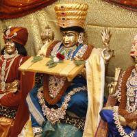 2014-01jan-17th-nithyananda-diary-haridwar-ia_MG_6570-20140117-112339-leela-alankaram_CMP_WM